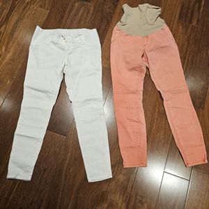 Pair of maternity pants size 6